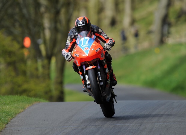 Isle of Man TT star Ryan Farquhar in action (Stephen Davison/Pacemaker Press International)